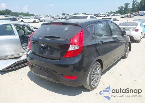 2013 Hyundai Accent Gs z USA, uszkodzony, nr VIN KMHCT5AE2DU084358
